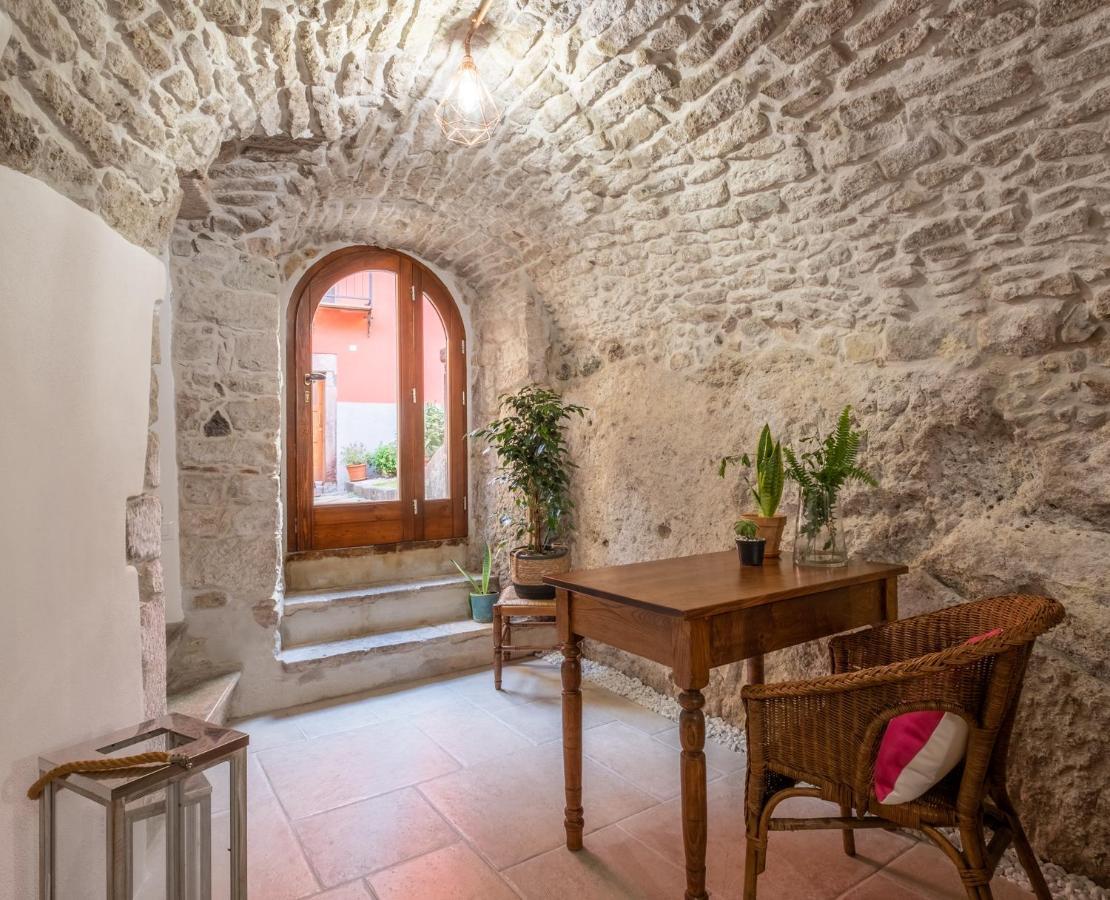 Dimora Sant'Ignazio Guest House 보사 외부 사진